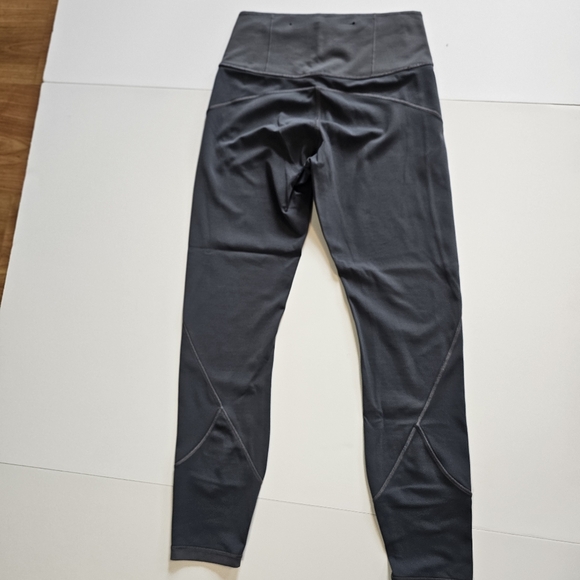 Lululemon In Movement Crop Everlux Leggings Color Dark Shadow Size 6 - Picture 6 of 10